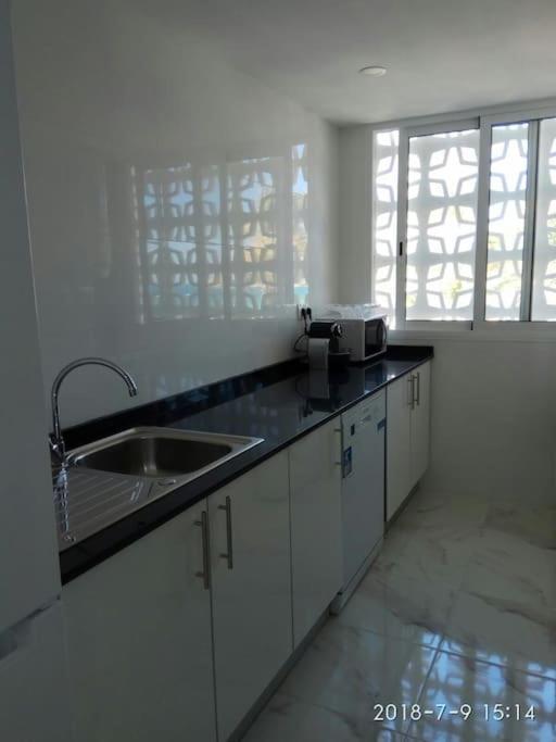 Apartamento Playa Levante ベニドルム エクステリア 写真