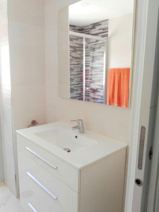 Apartamento Playa Levante ベニドルム エクステリア 写真